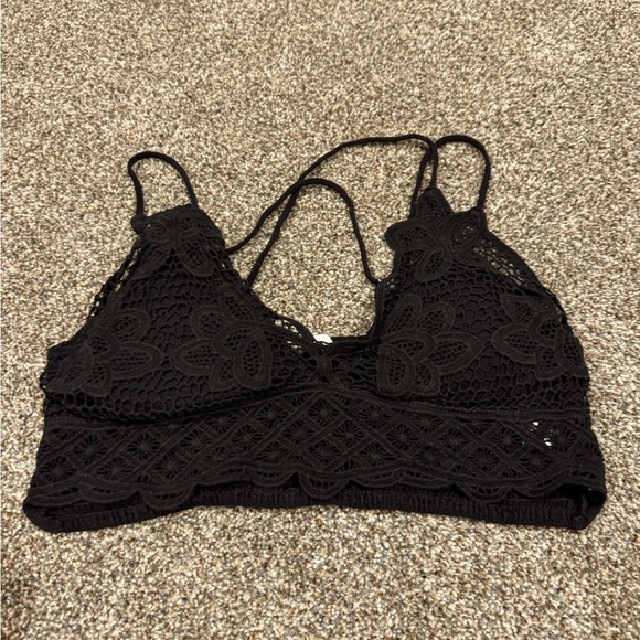 LA MIEL Tops - Black Lace Bralette: size large